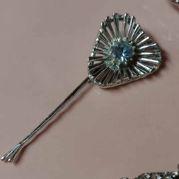 1950's Vintage Hair Pins and Hair Claws - Picture 6 of 11